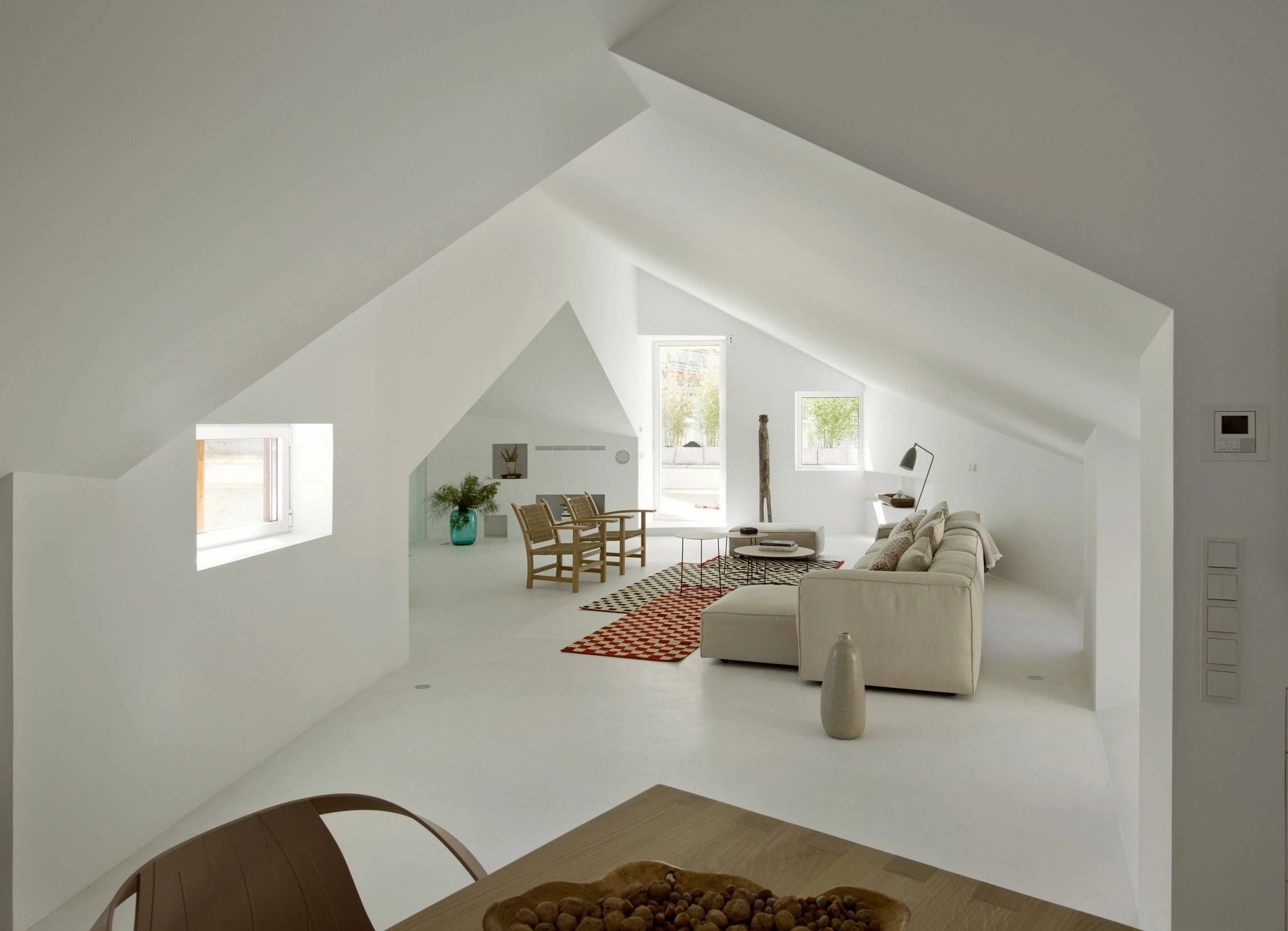 融合传统与现代的西班牙公寓设计-13