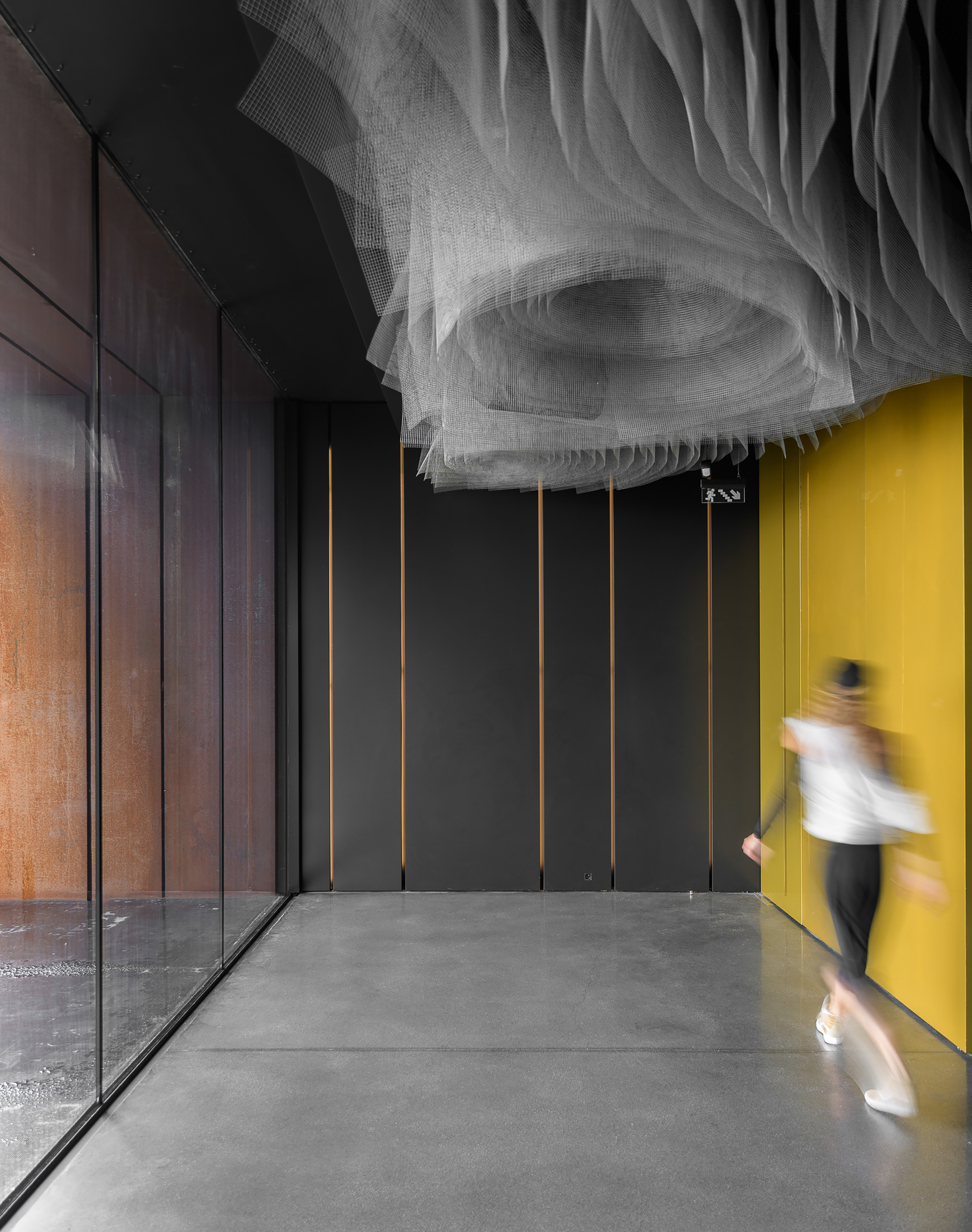 Suspended Matter Box Cultural Center / MMVARQUITECTO-15