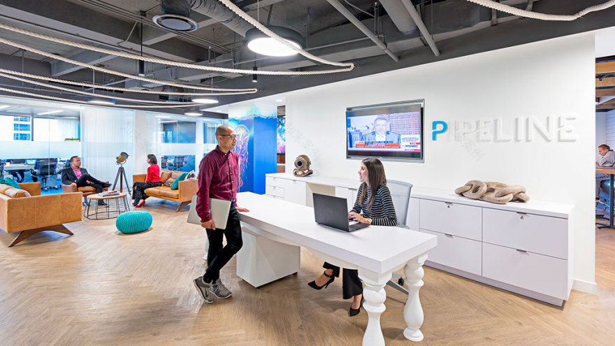 Gensler 打造的水岸风情创新办公空间-4