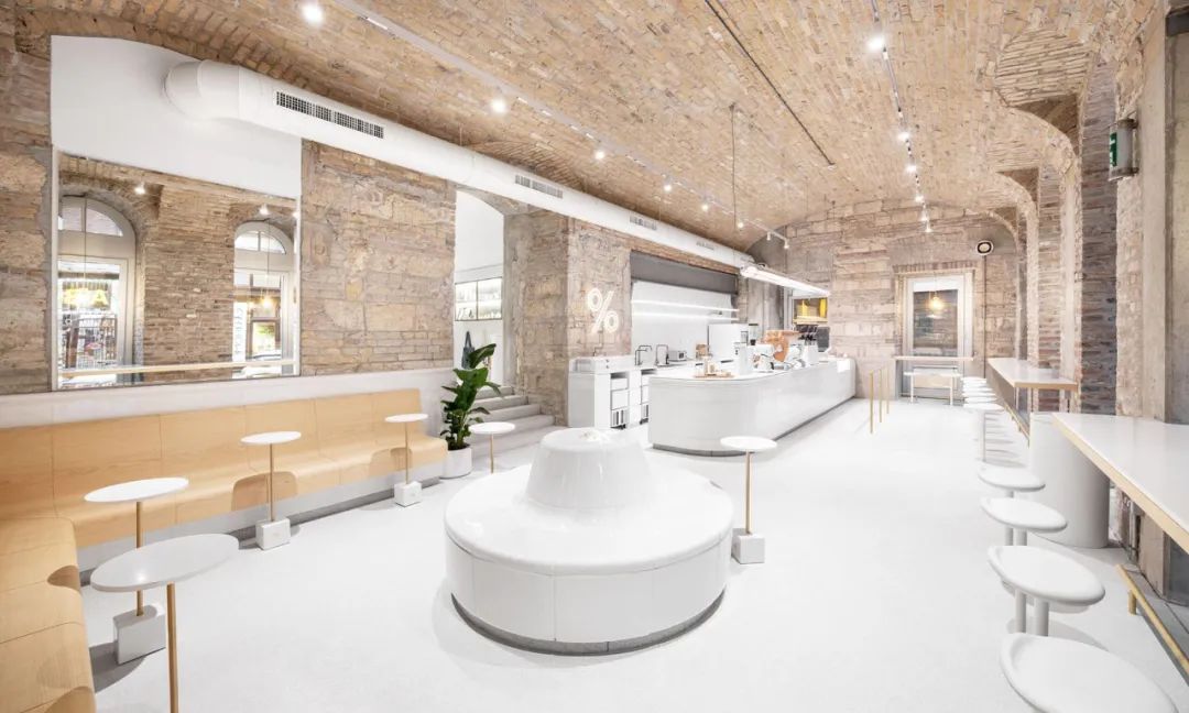 % ARABICA匈牙利布达佩斯Király Street店丨法国建筑工作室ciguë-3