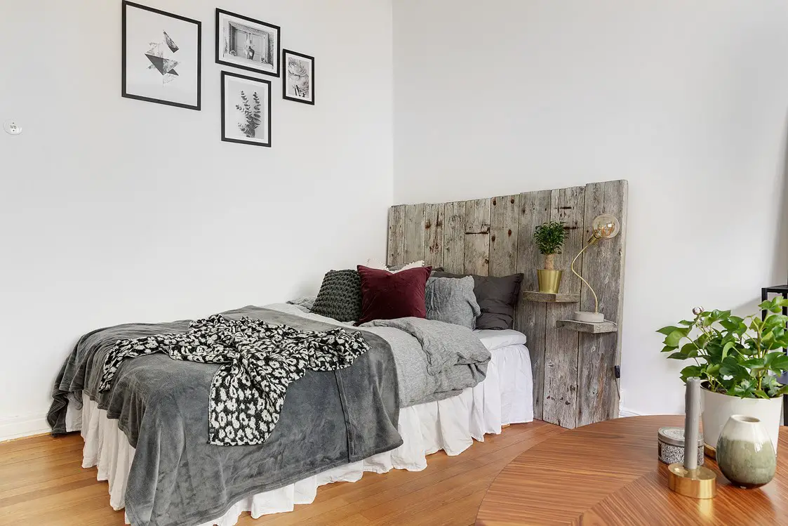 24 平米瑞典小公寓，入口变办公室巧妙利用空间-6