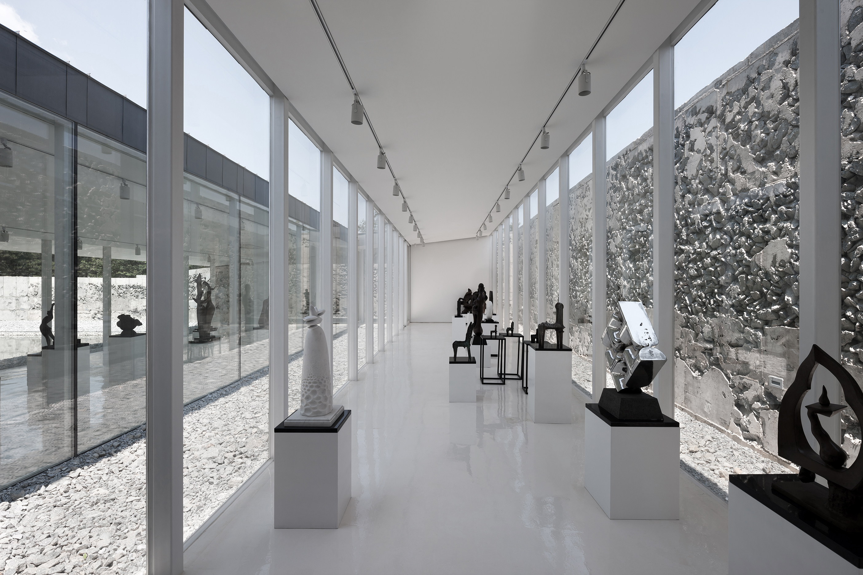 山风松韵的雕塑画廊——韩国 Bauzium 美术馆-39