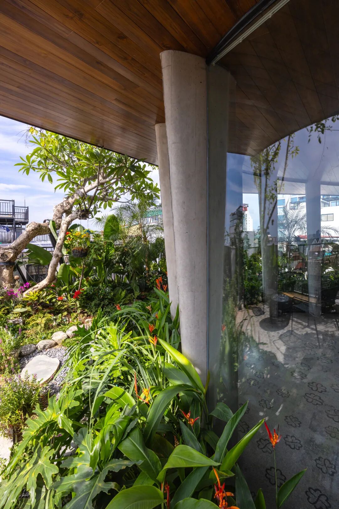 林姆空间（假设LYM为人名林姆的英文拼写，若LYM有特定指代的专业术语等，请提供更多背景信息） 丨越南河内丨PAK Architects-31