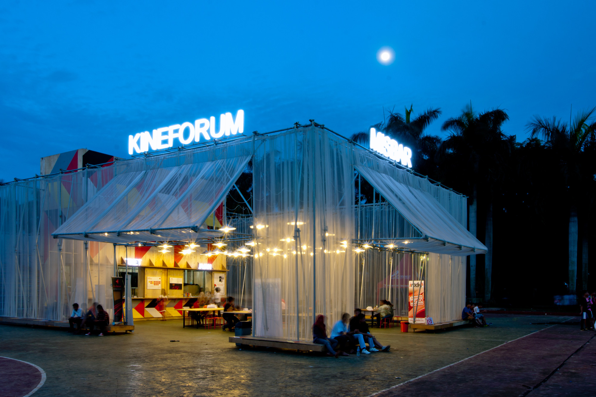 Kineforum Misbar露天电影院丨印度丨Csutoras & Liando,Kineforum-35