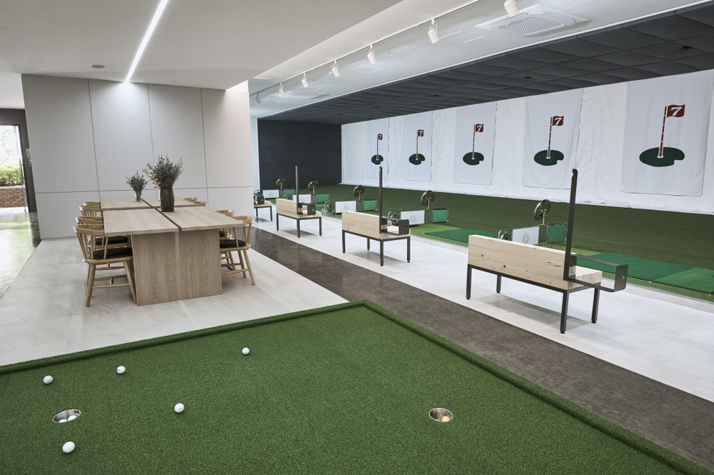 现代高级 250 平米室内高尔夫练习场设计-14