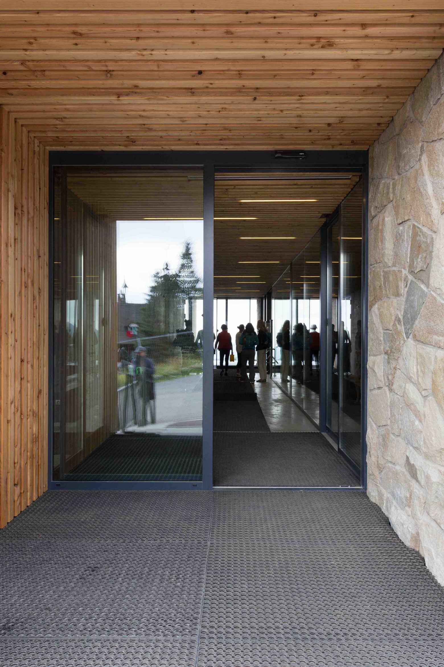 Výstupní stanice lanové dráhy na Pustevnách – Mrva.net-20