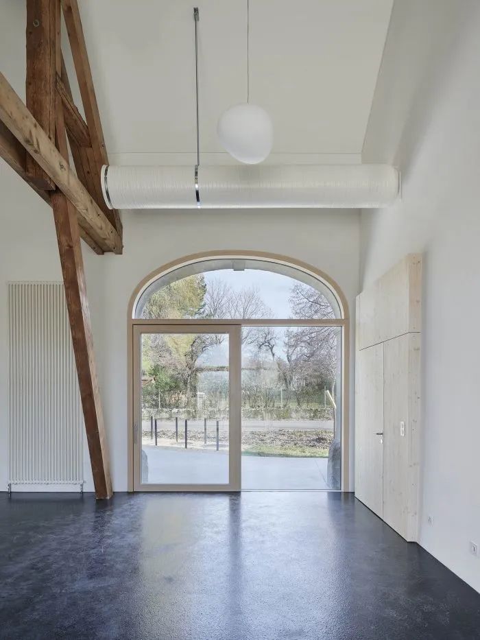 瑞士雷嫩斯幼儿园丨Atelier Pulver Architectes-26