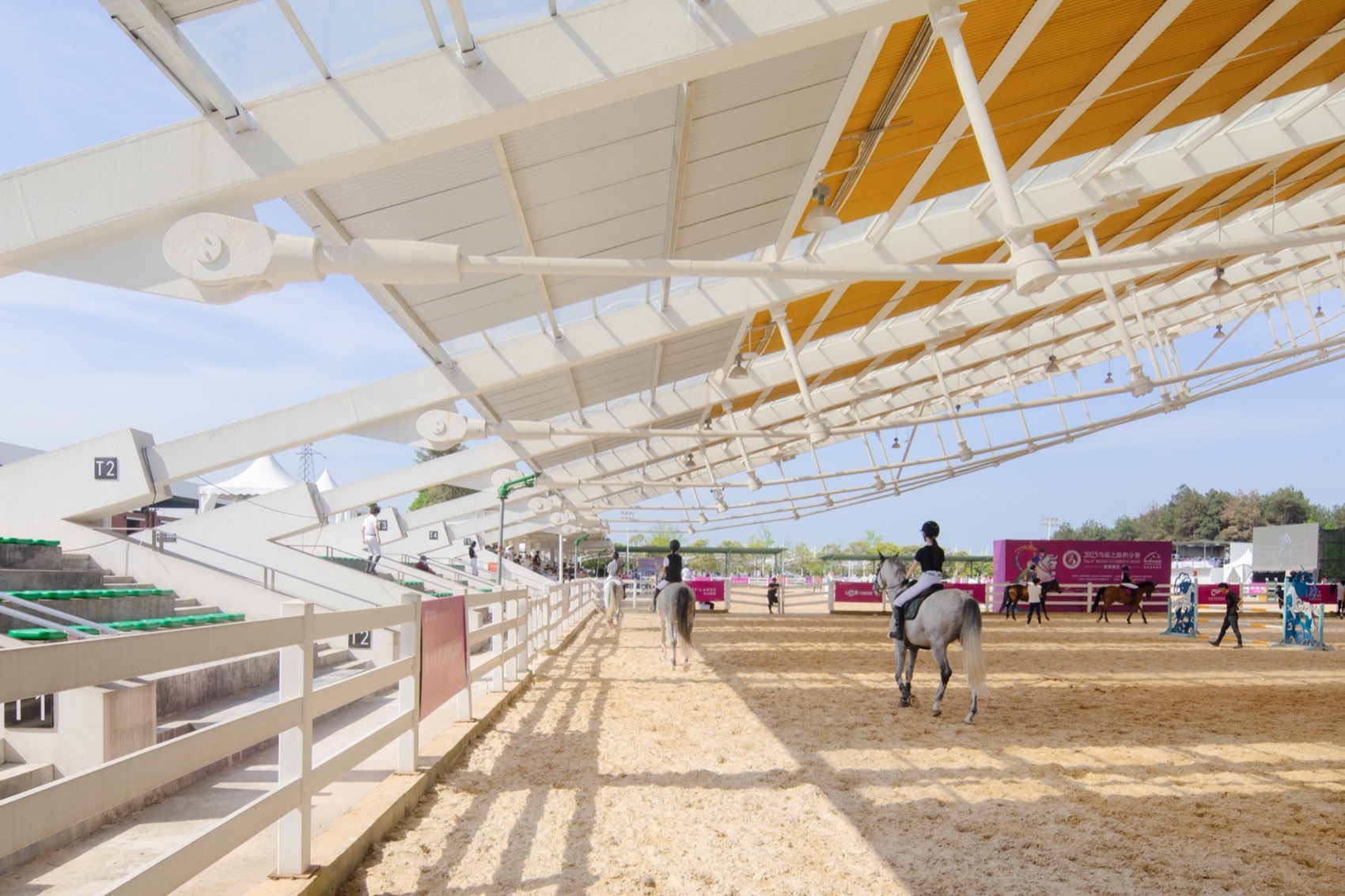 成都国际马术中心丨中国大兴丨四周建筑-30