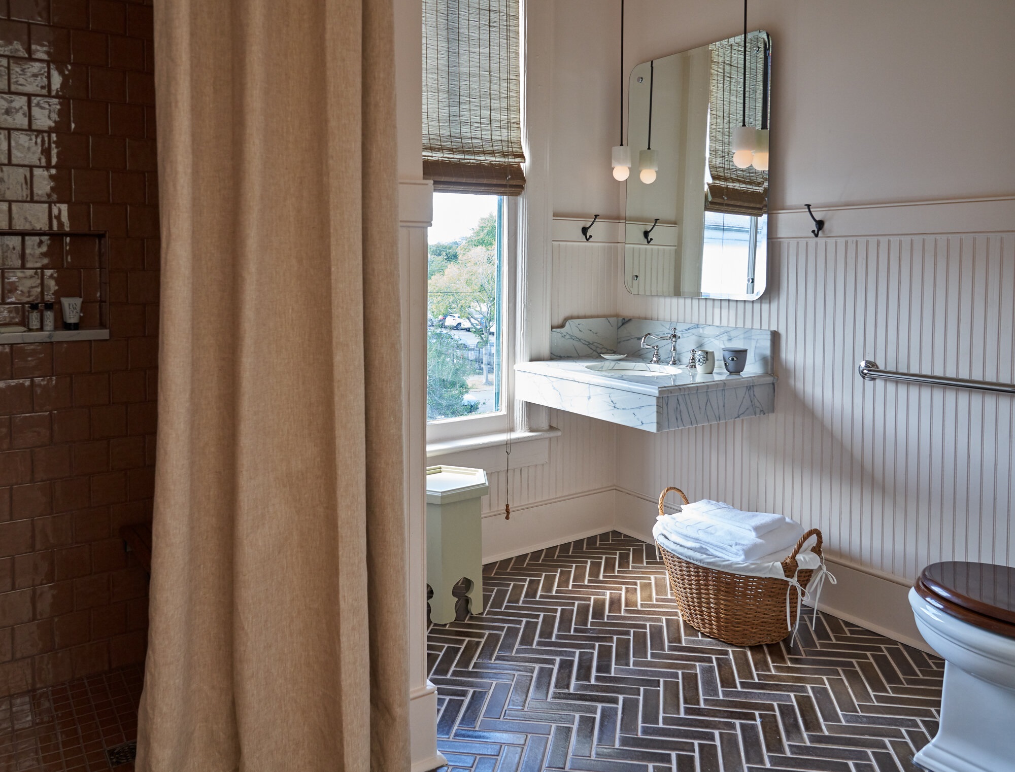 新奥尔良历史建筑中的南维克多利亚风格酒店设计-13