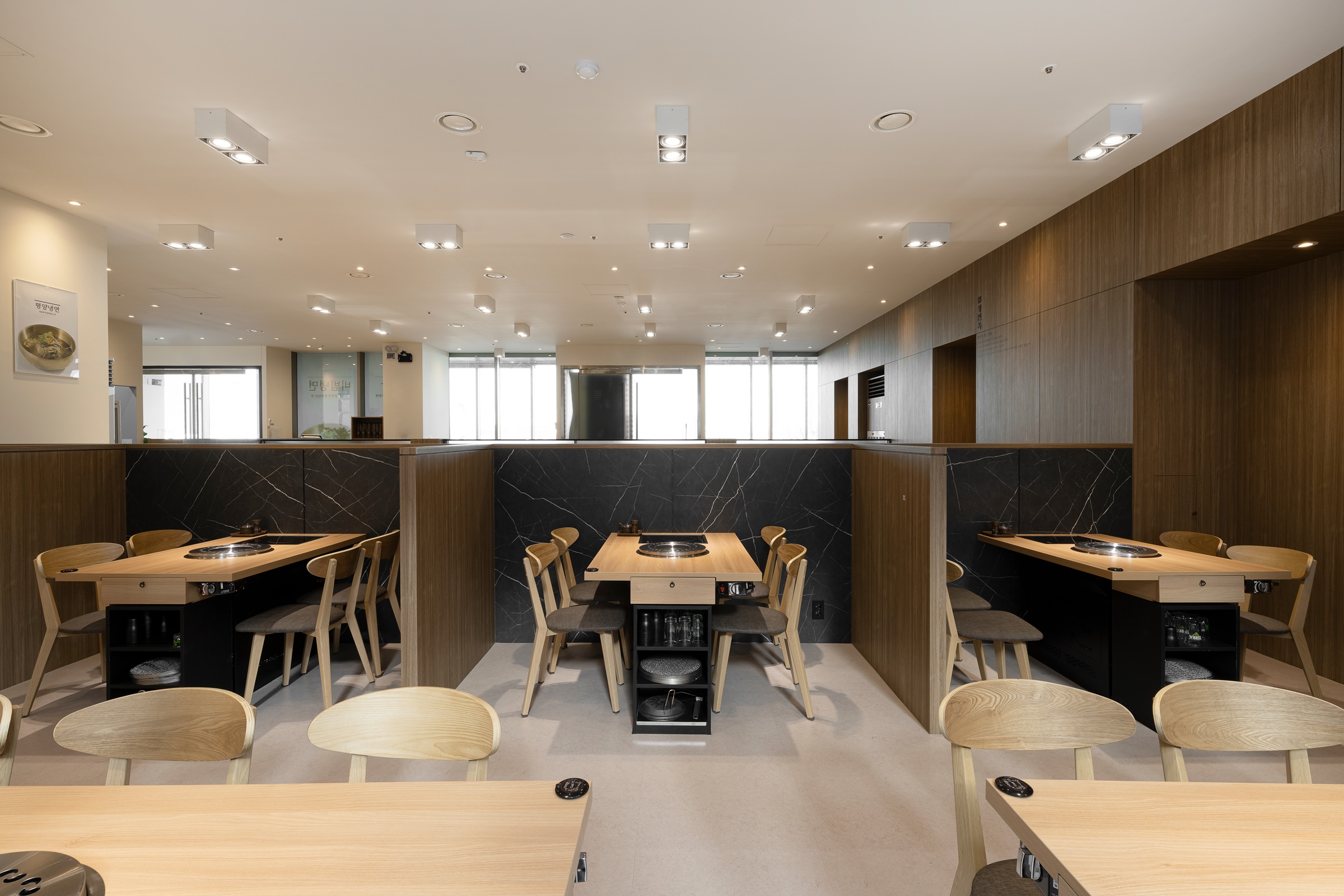 首尔某餐厅 | 极简主义的完美呈现-7