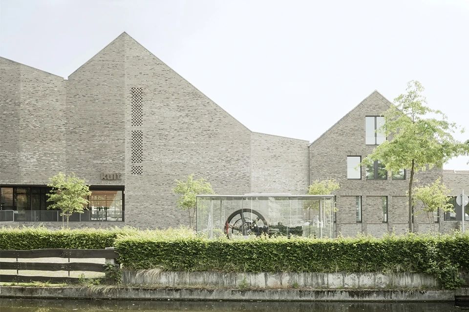 Pool Leber建筑事务所 | 理性与诗意的完美结合-24