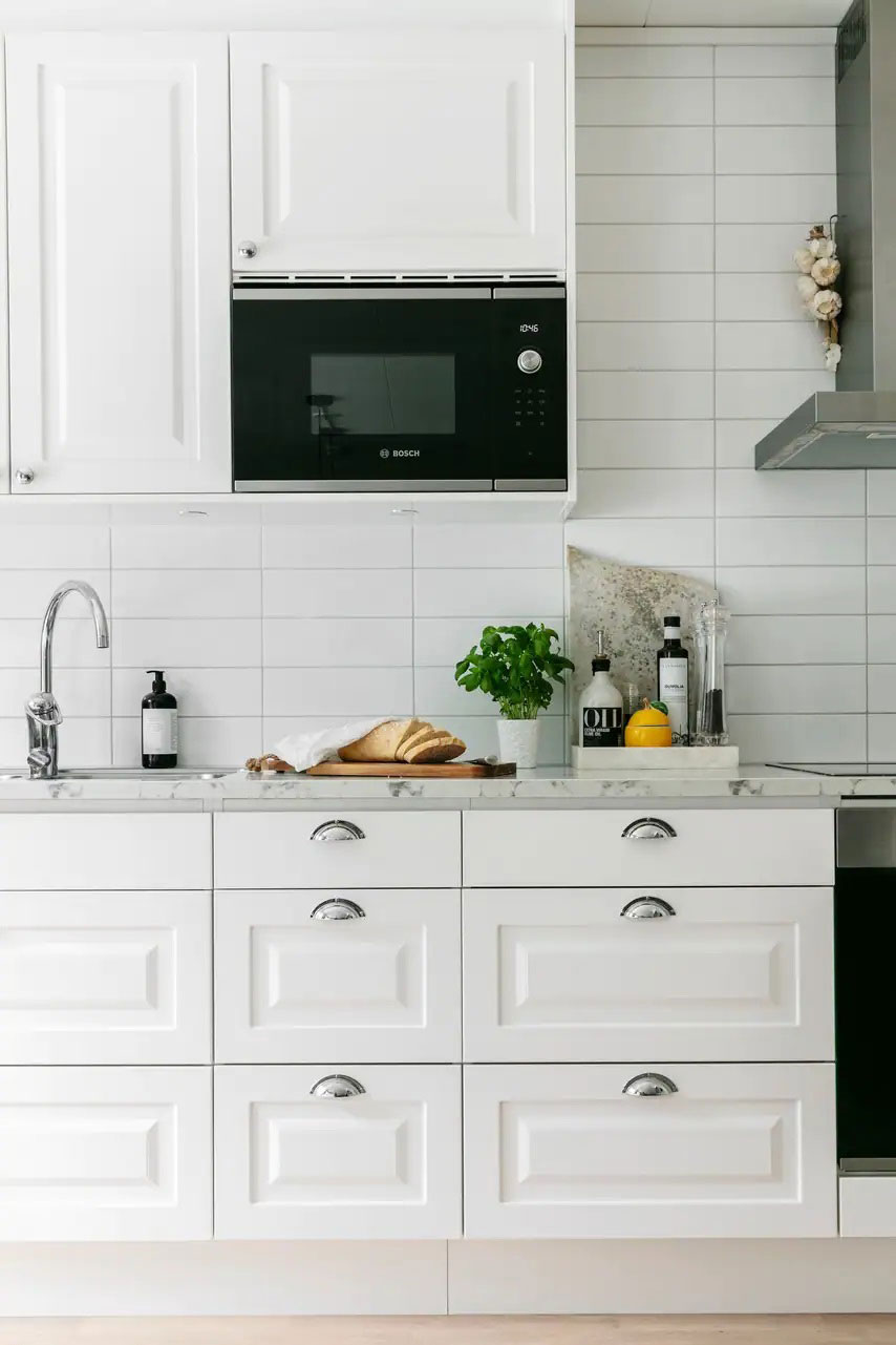 瑞典白色梦幻小屋 | 现代内饰与传统外观的完美结合-6