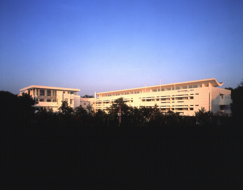 KNP Headquarters Richard Meier-2