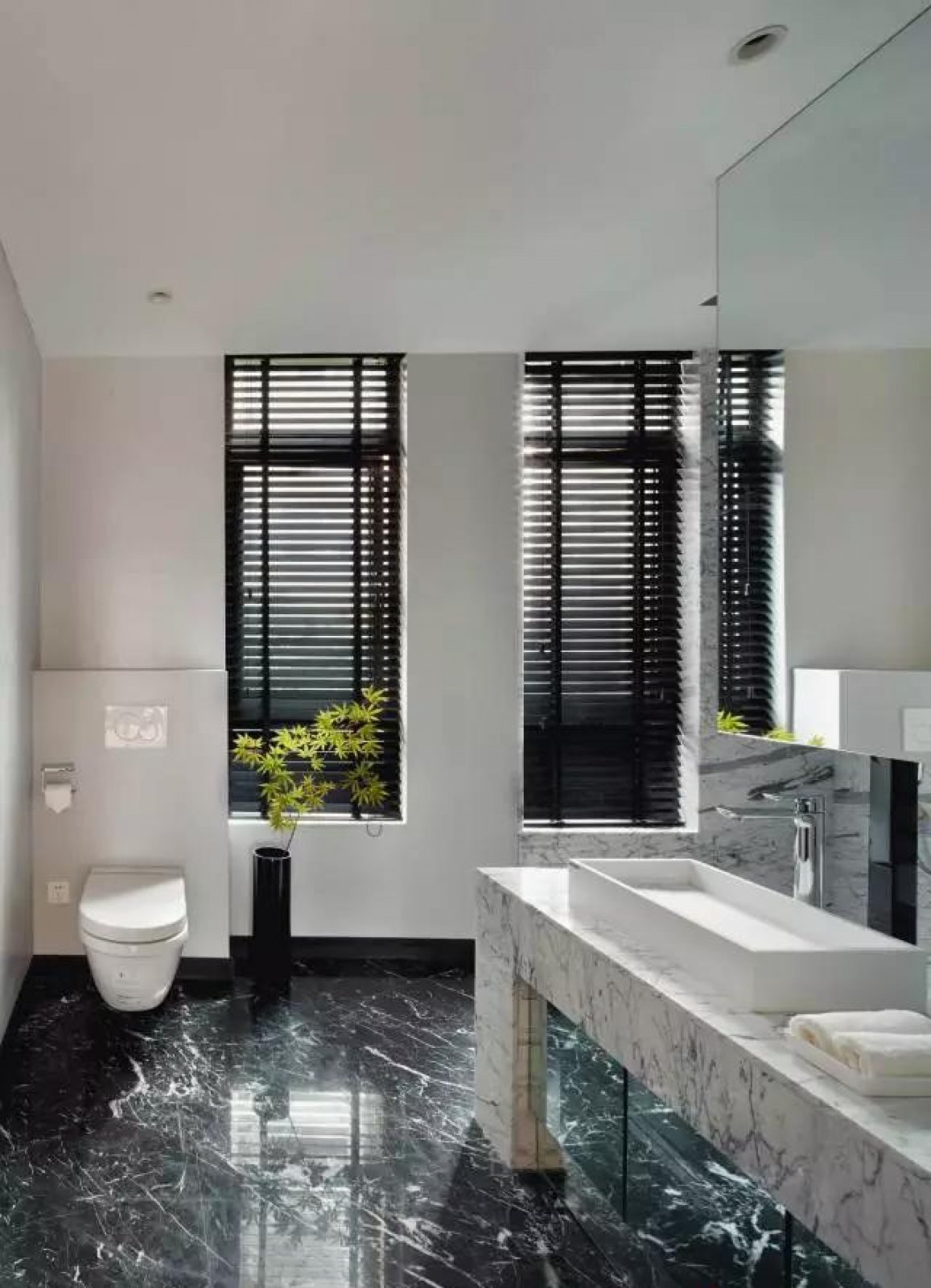 重庆双宝设计机构 | 300m²黑白灰极简设计,释放空间自由-19