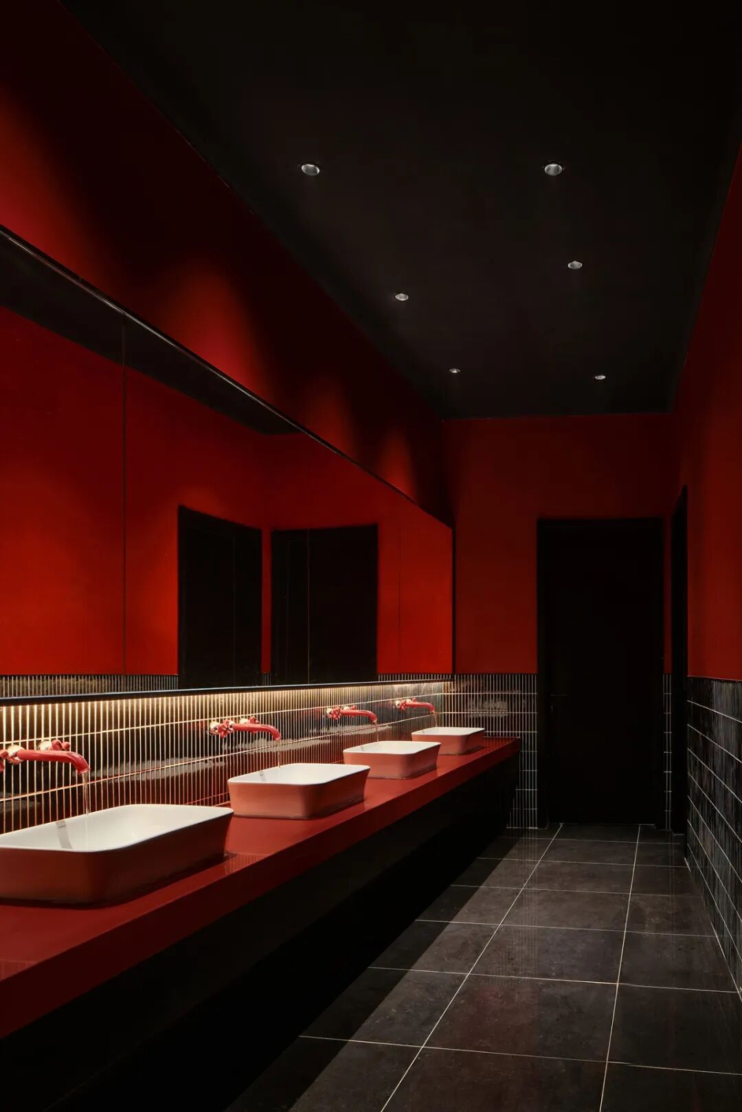 苏格设计丨3000㎡高街复古星火汽车展厅-59