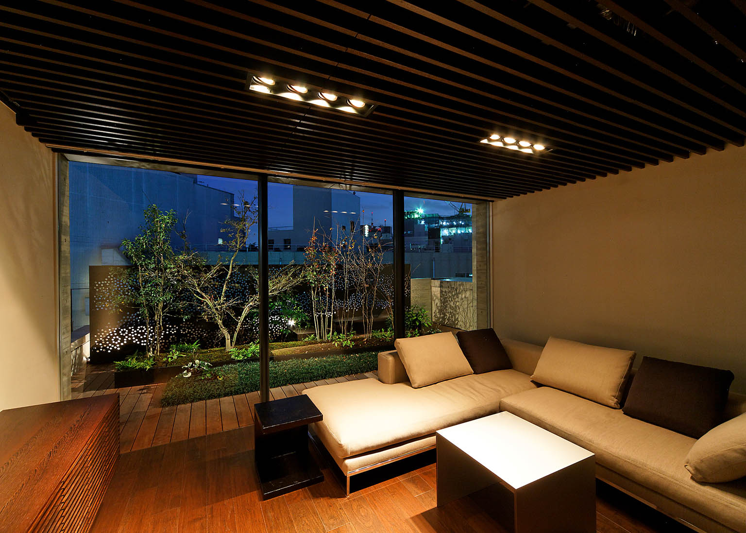 一番町弘和ビル屋上庭園丨松田平田设计-23