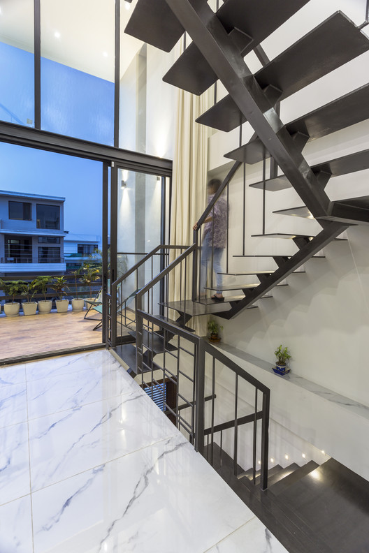 Sky Box House  Garg Architects-6