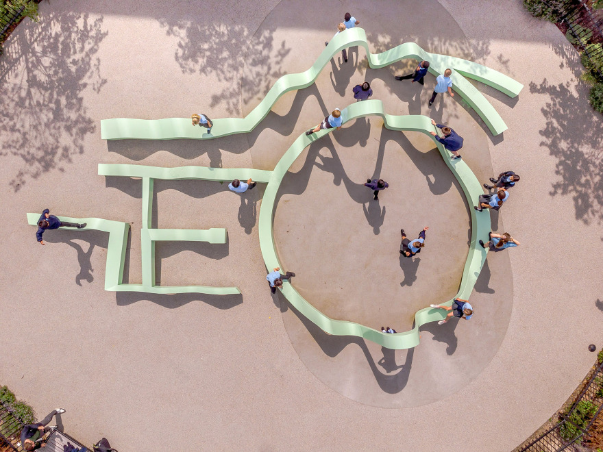 《狂野之生》· 历史遗址上的互动公共艺术装置丨英国丨NEON-9