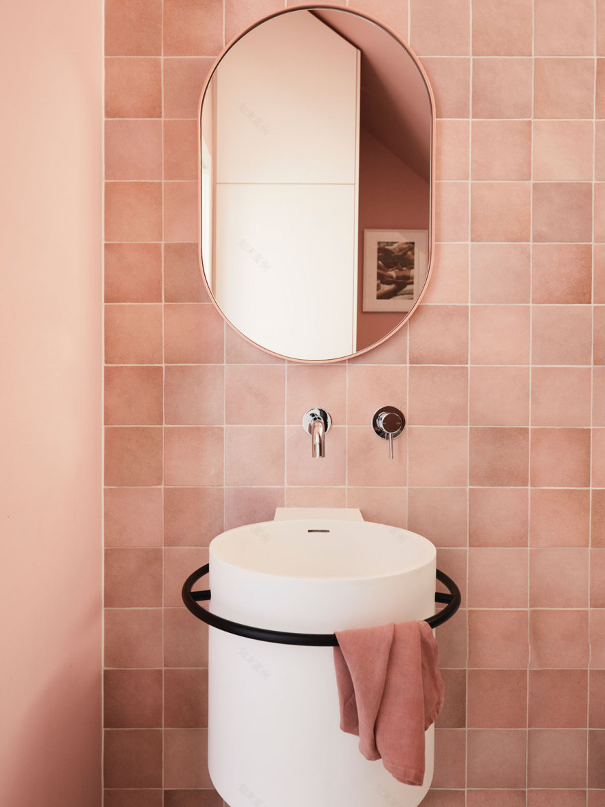 悉尼邦迪海滩彩色度假屋设计-16