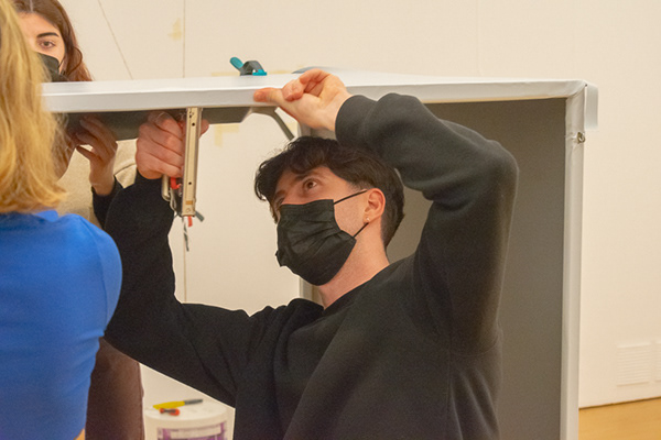 回声，一座城市的反射（注：refle·os推测应为reflejos，西班牙语反射、反响之意） -29