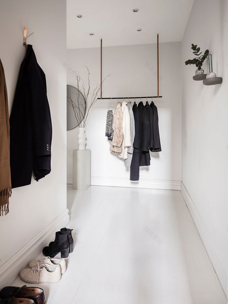 Gothenburg 魅力白公寓,女性化温馨设计-30