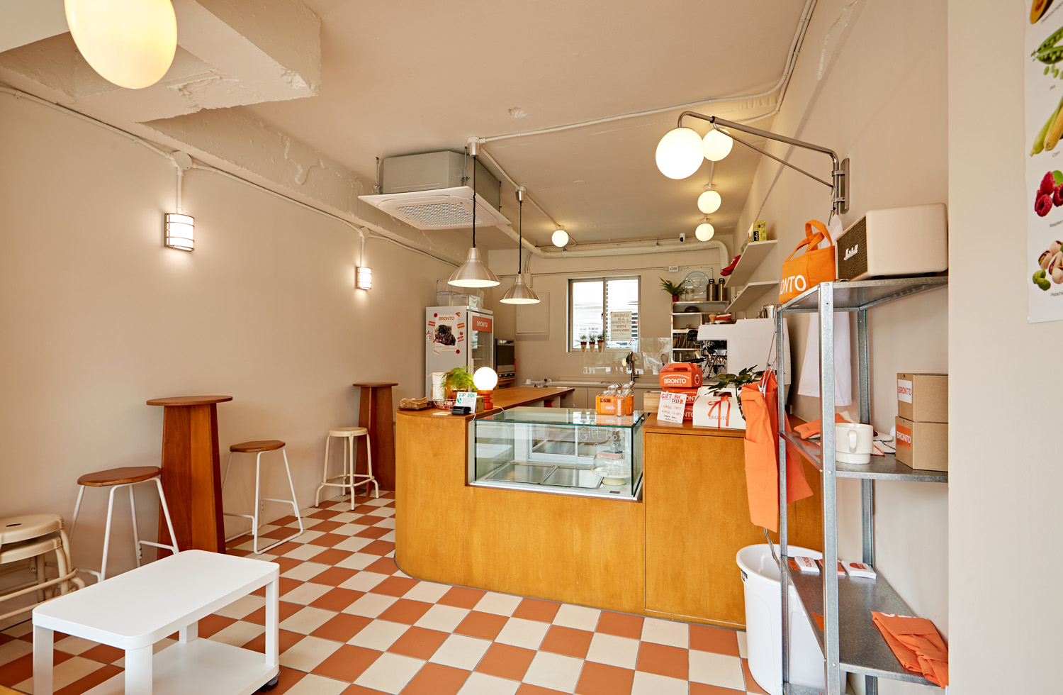 独特设计！8 平米胶囊旅馆成城市新宠-3