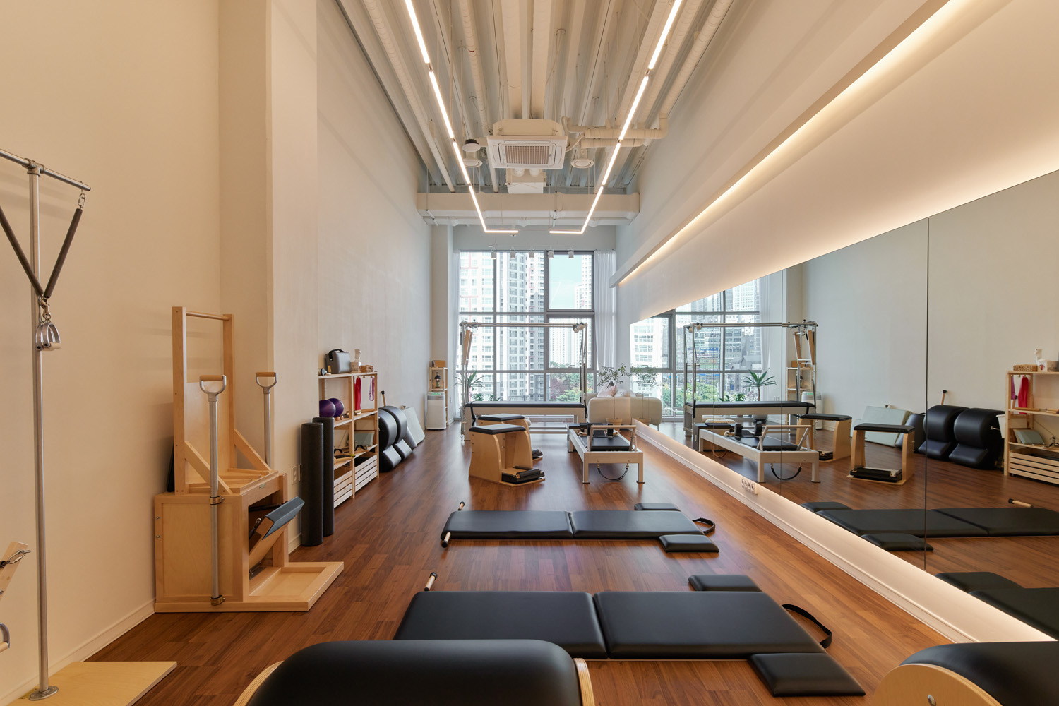 白色与木质，打造温馨的 27 平米公寓-3