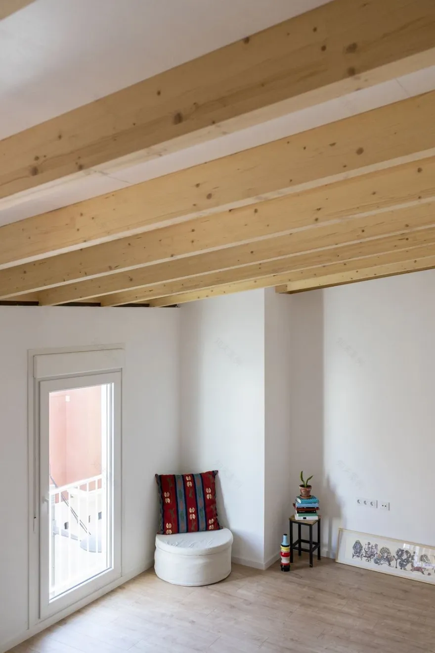 西班牙“Pale and Wooden House”静谧诗意空间-18