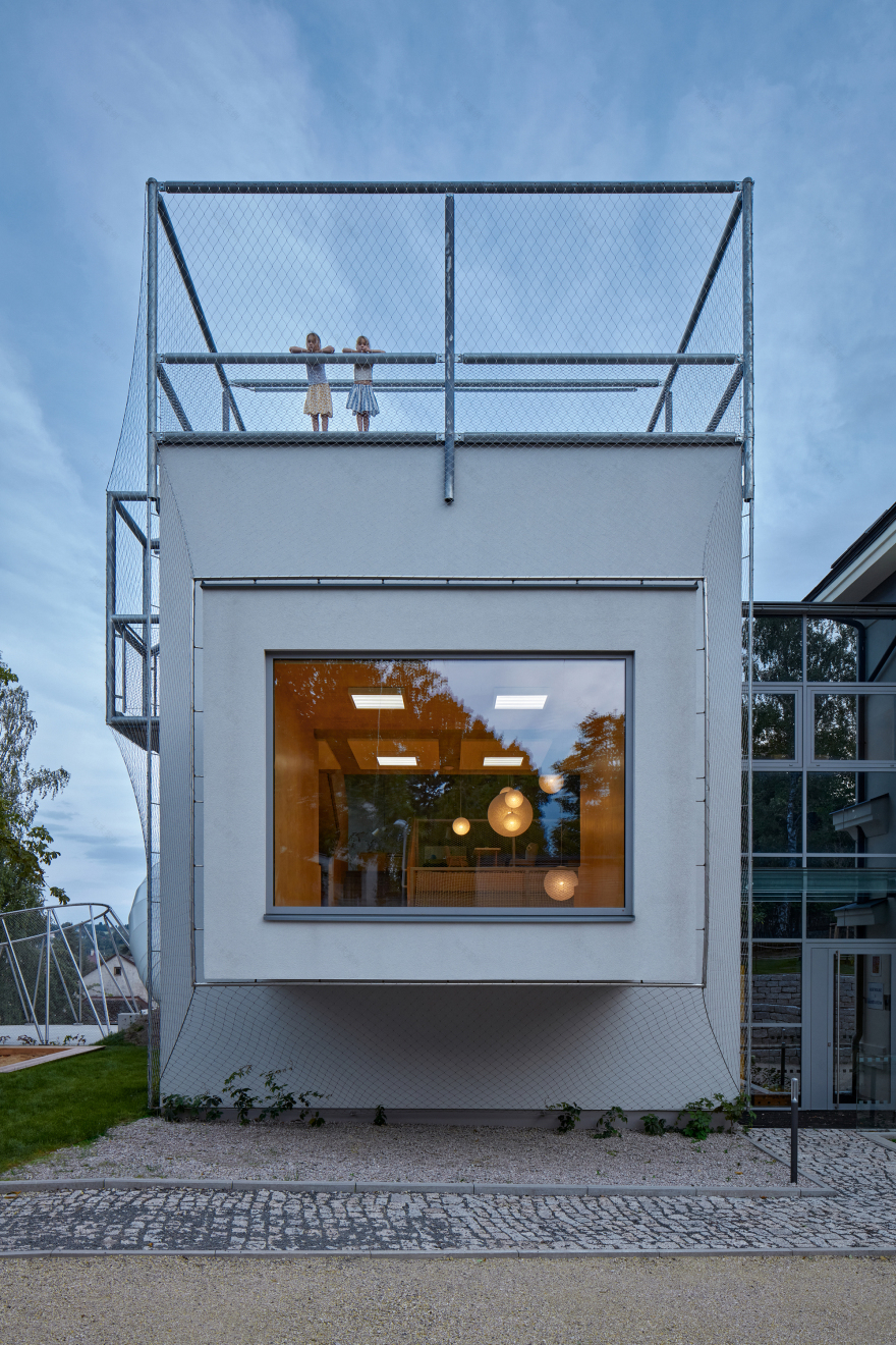 Montessori Kindergarten Jablonec nad Nisou / Mjölk architekti + Projektovy atelier David-42