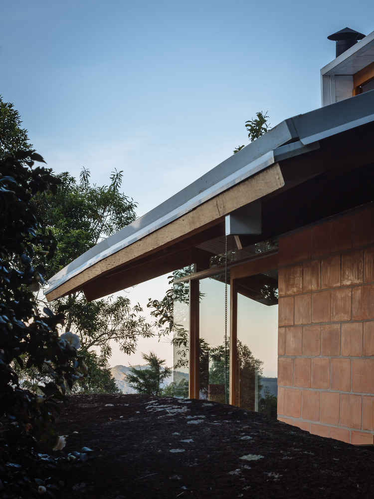 巴西半山坡住宅——自然与设计的完美融合-16