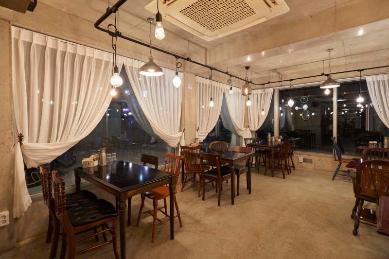 30 平米日式餐厅，极简风格打造温馨空间-10