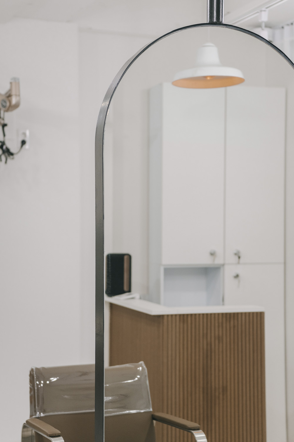 白色简约之美，12 平米美容院的华丽转身-11