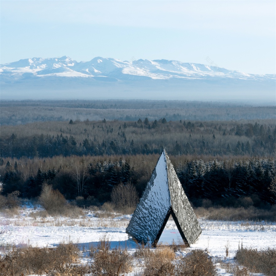 观山见己 – 长白山脚下的“棱镜庇护所”丨中国白山丨数石space10工作室-16