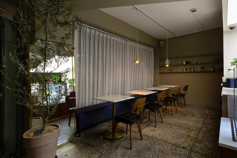 15 坪小屋变装，复古咖啡馆的温馨魅力-9