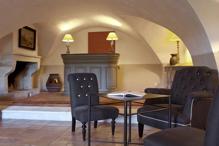 南法古宅玫瑰庄园 | 传统与自然的完美融合-9