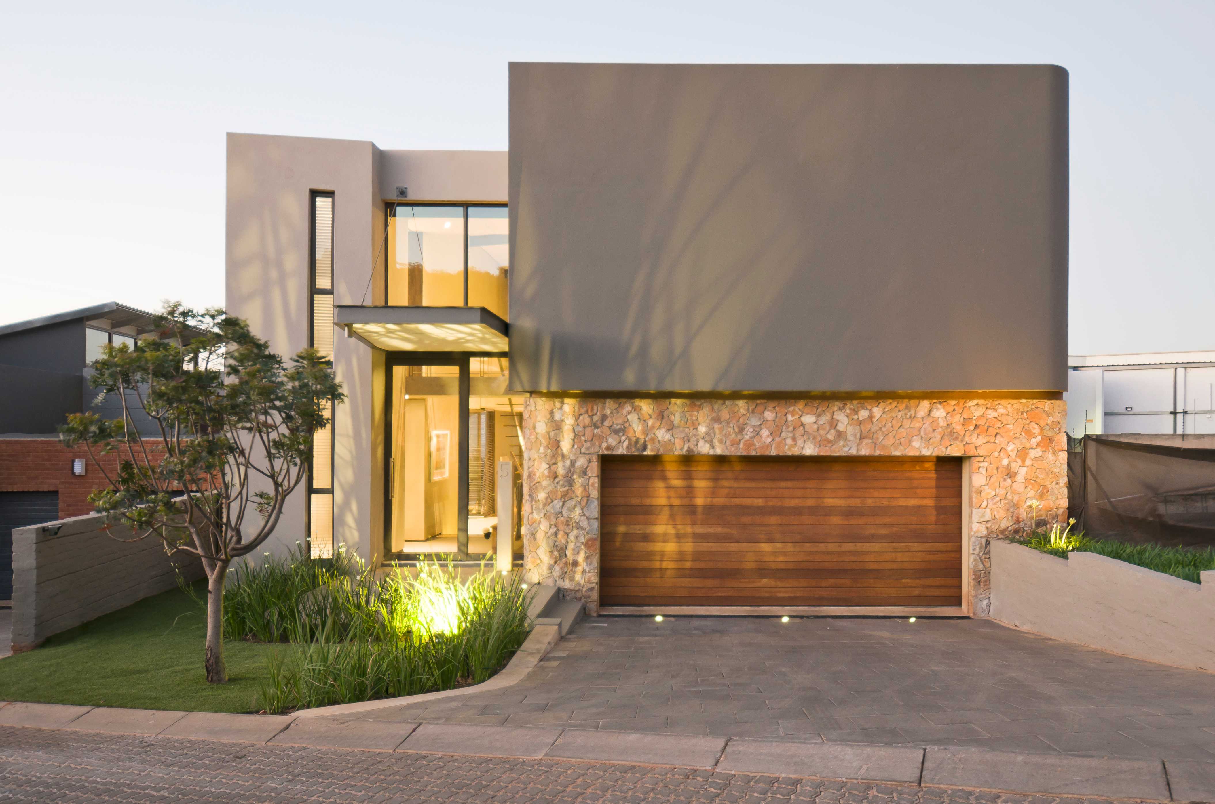 狭窄立面上的宜居空间-0