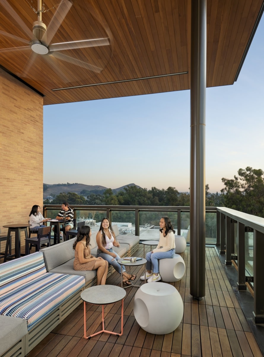 加州大学河滨分校 Dundee 学生宿舍丨美国加利福尼亚丨Solomon Cordwell Buenz-12