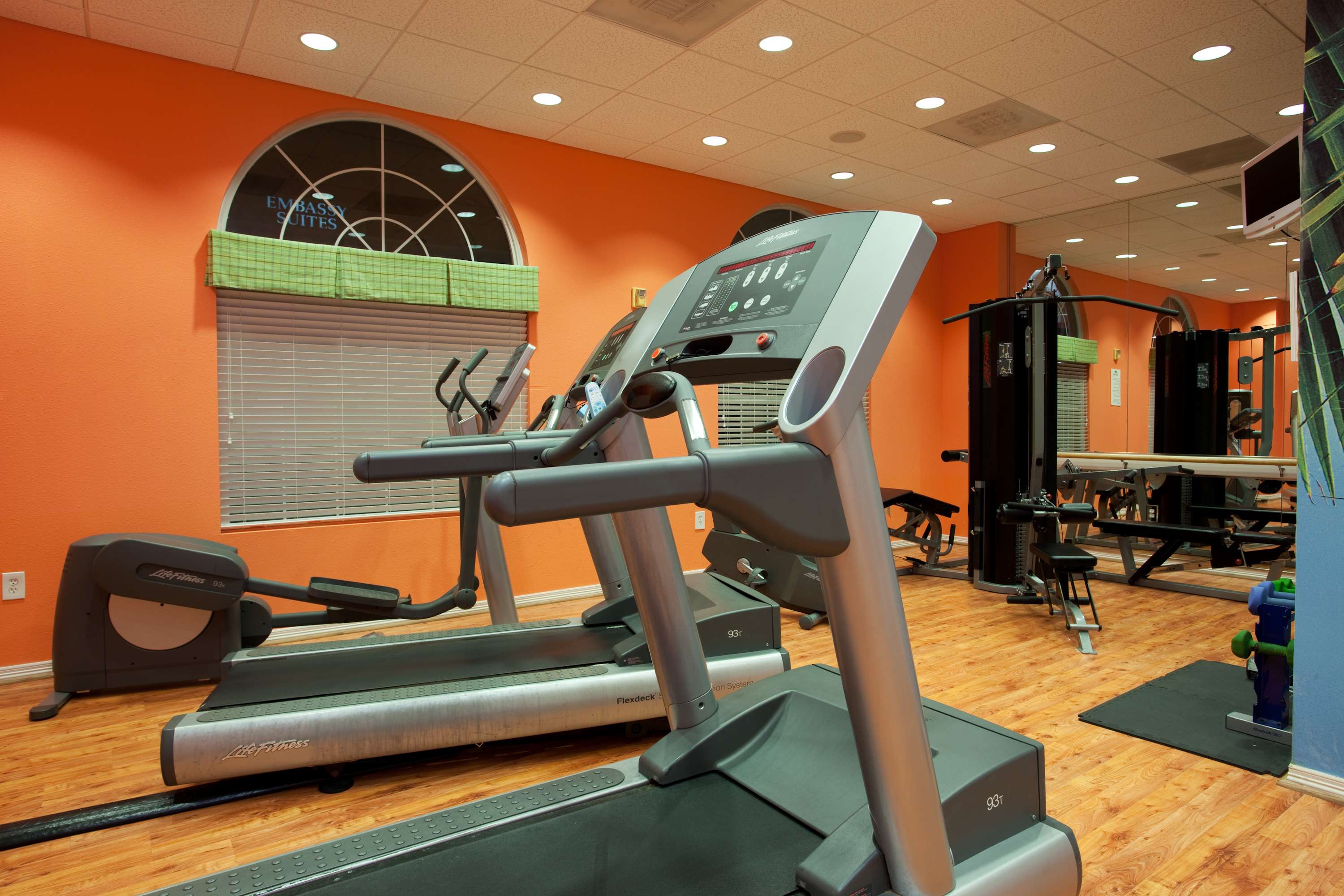 HOTEL INDIGO AT THE GALLERIA-47