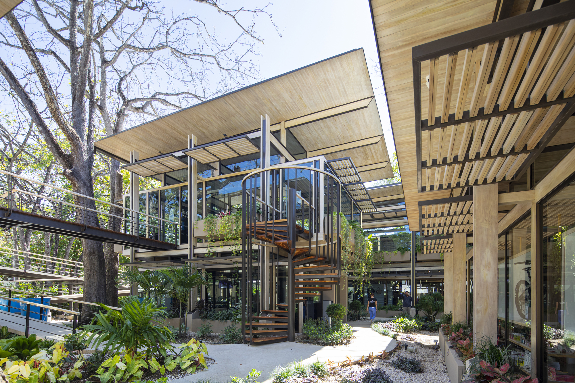 Costa Rica Athletic Center / Studio Saxe-35