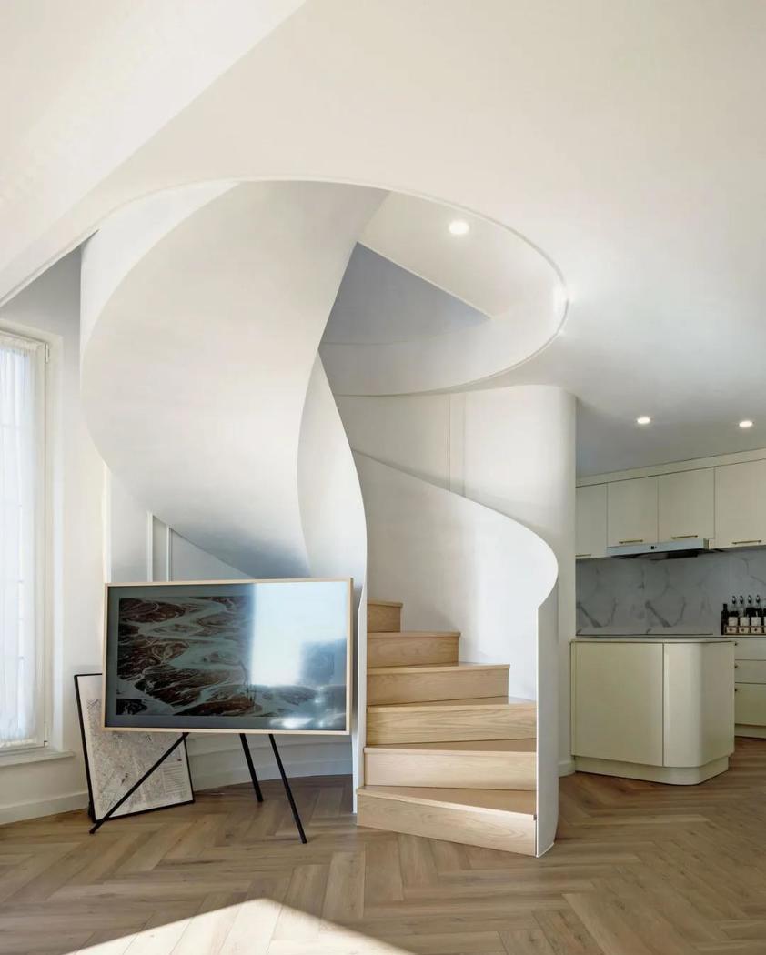 法式旋转楼梯公寓-42