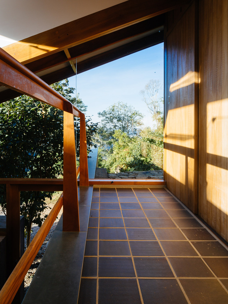 巴西半山坡住宅——自然与设计的完美融合-19