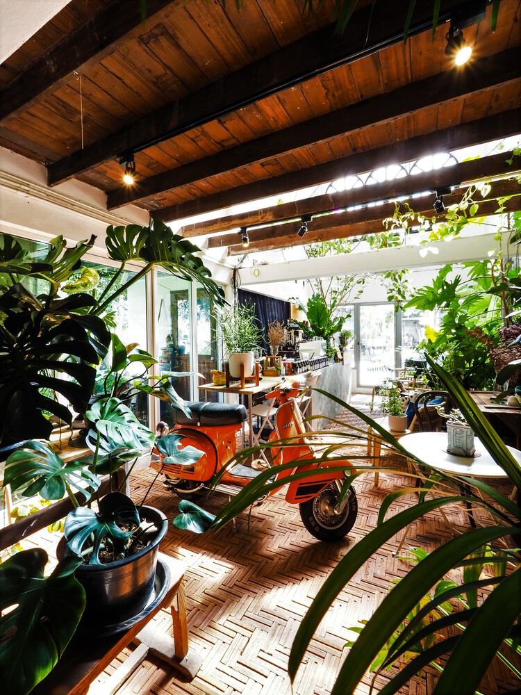 复古与自然共融的泰国 Too Can Cafe丨泰国曼谷丨SOAR(space oddity architect)-28