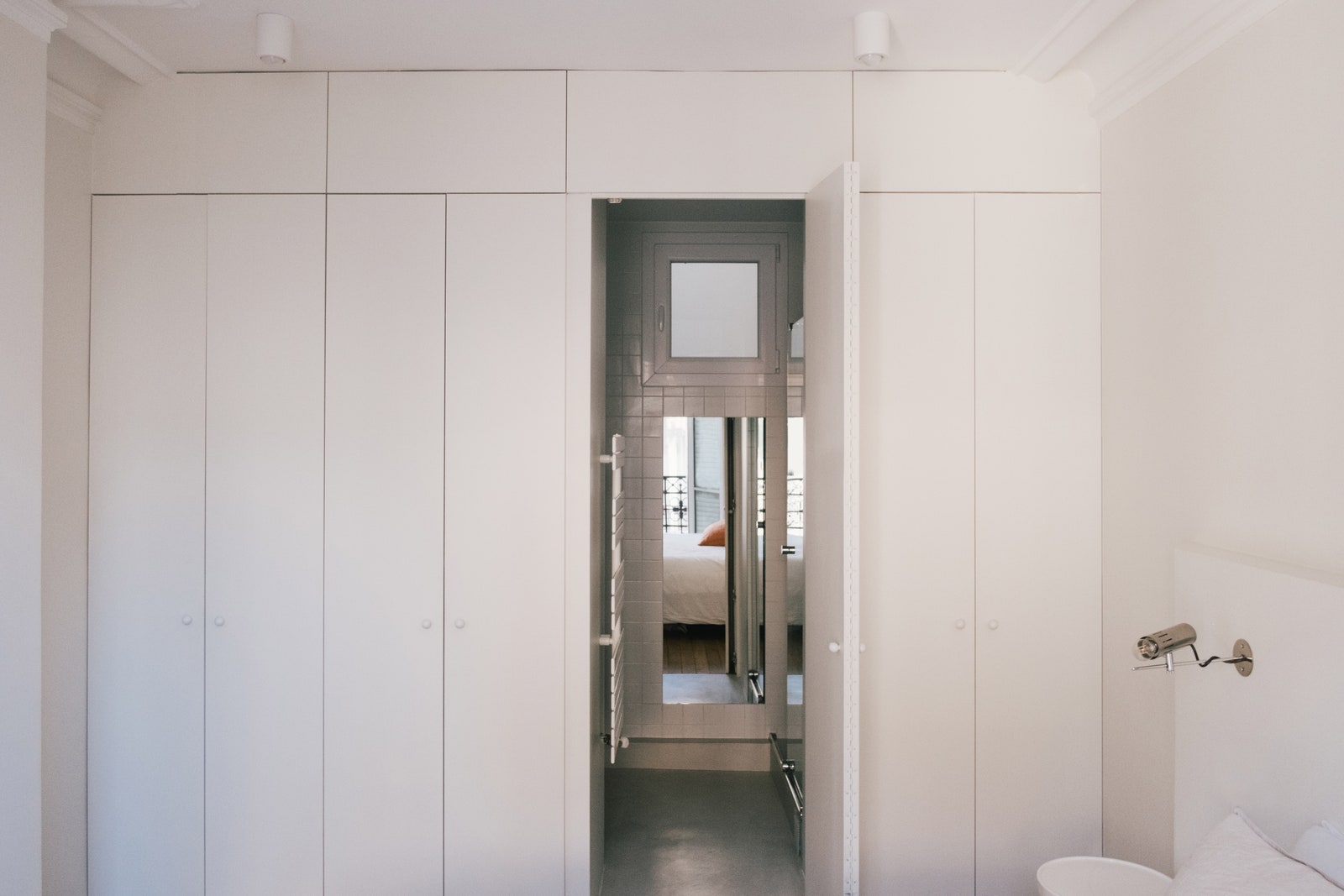 巴黎蒙马特优雅公寓的现代化改造-26