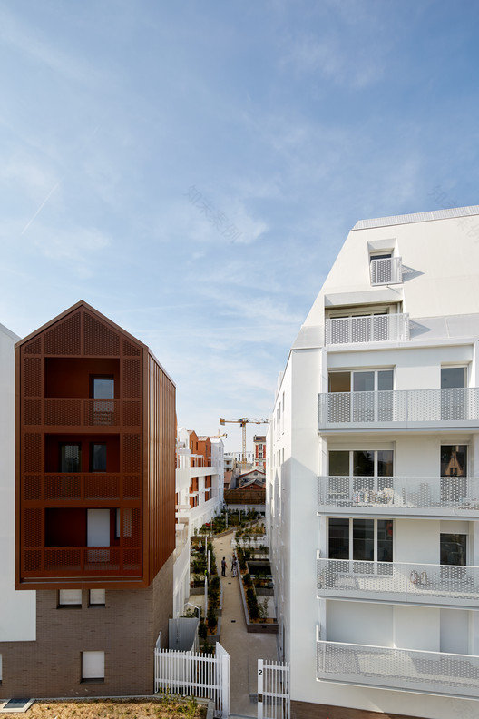 巴黎角落的雕塑式建筑群-16