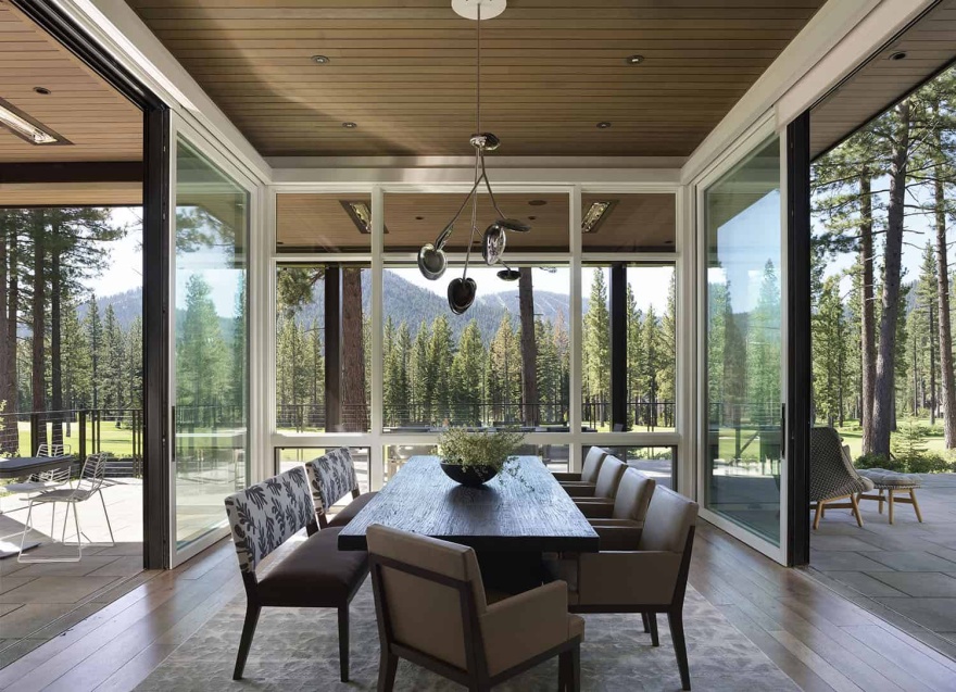 Enchanting mountain retreat in Truckee surrounded by an idyllic setting-5