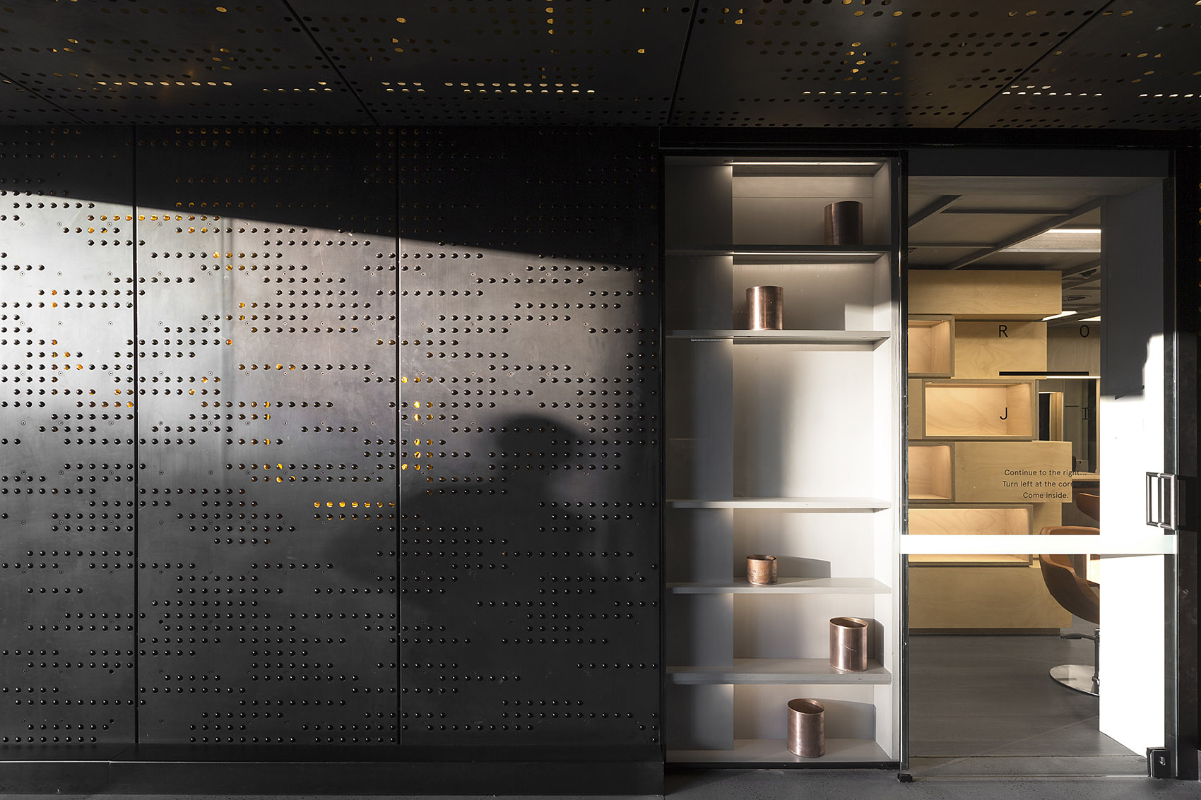 Roji美发沙龙，堪培拉 / Craig Tan Architects-12