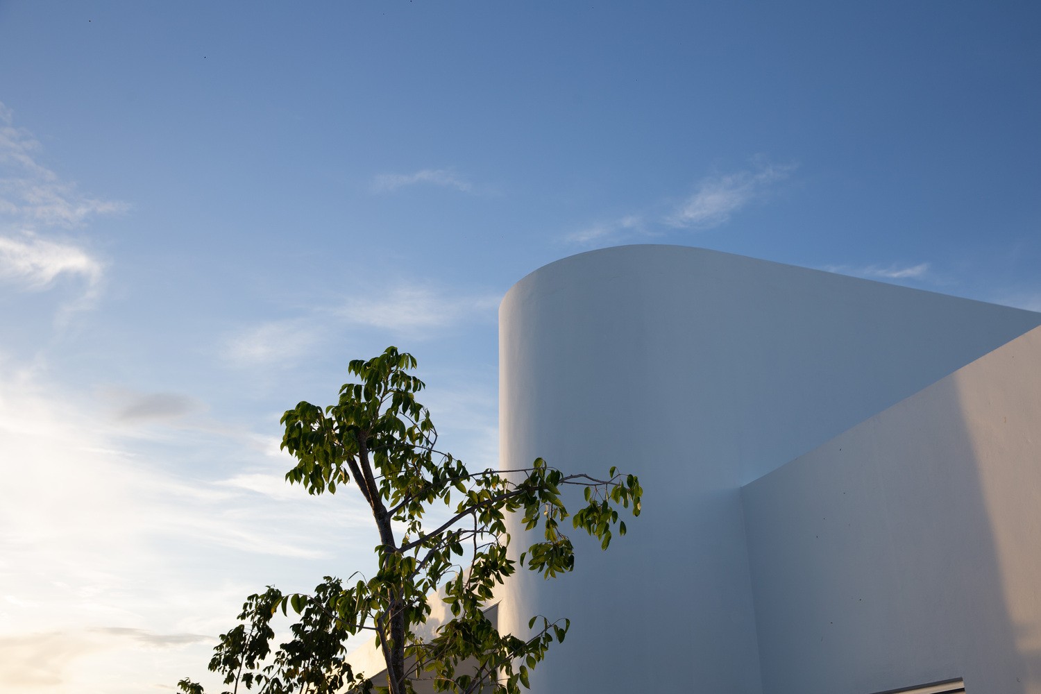 墨西哥 House O + I | 开放空间与光影游戏的住宅设计-17