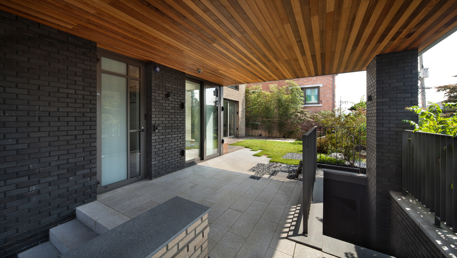 首尔斜坡上的绿意家园-43