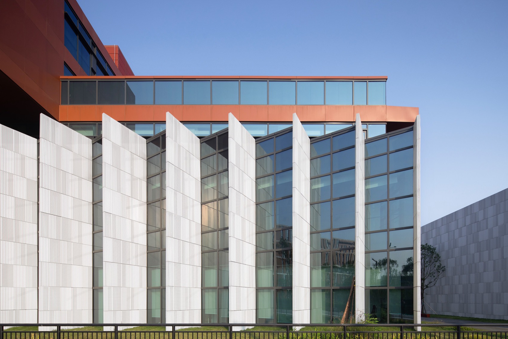 成都天府兴隆湖实验室丨中国成都丨江苏中锐华东建筑设计研究院有限公司荣朝晖工作室,杭州心象建筑设计公司-69