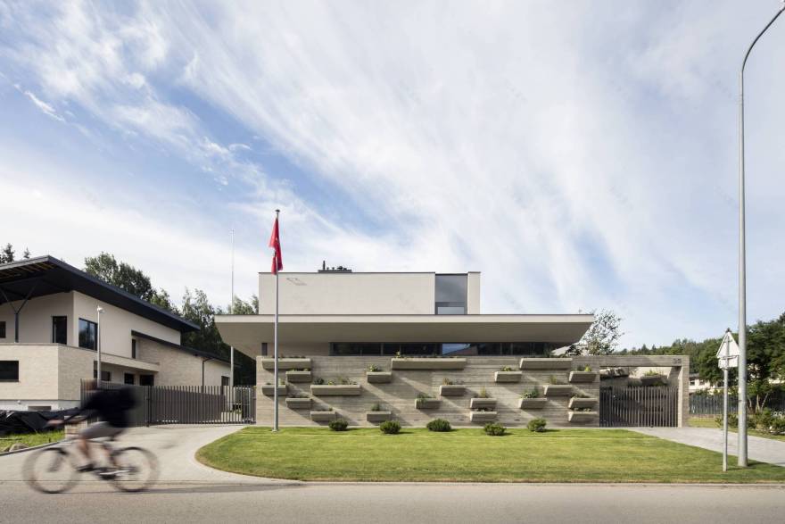 立陶宛十字路口之宅丨arches-36